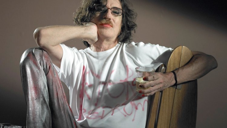 Charly García está bien de salud Charly García nació en Buenos Aires el 23 de octubre de 1951 y empezó en la música en 1967. Foto tomada de posta.com