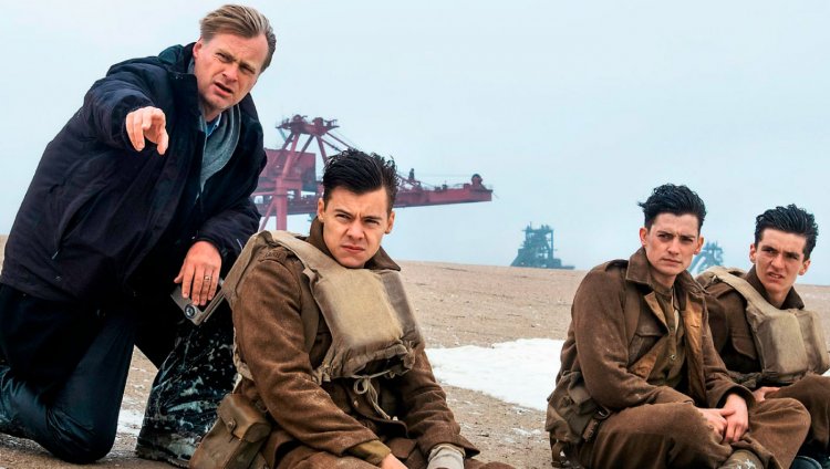 ¿En qué consiste el encanto de Christopher Nolan? Christopher Nolan dirigiendo 'Dunkirk'.