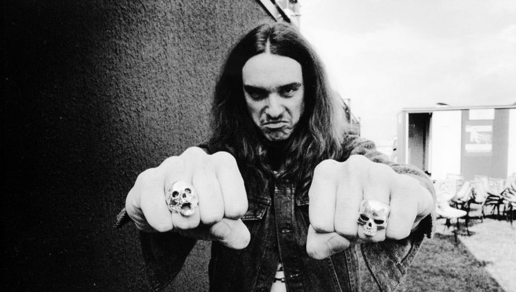 Cliff Burton, el legado de Metallica Burton fue considerado como el 9º mejor bajista de la historia por la revista Rolling Stone.