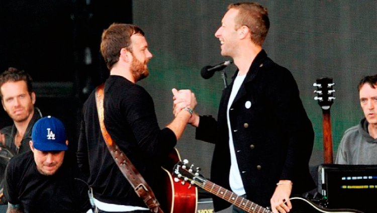 Chris Martin y Kings of Leon juntos Chris Martin y Kings of Leon juntos