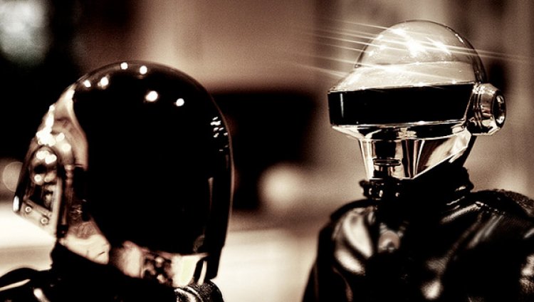 Guy-Manuel de Daft Punk sería un robot en solitario Guy-Manuel de Daft Punk sería un robot en solitario