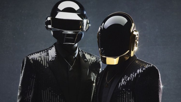 ¿Qué revela el código detrás de la "nueva página" de Daft Punk? Según NME, Daft Punk podría presentarse en Glastonbury 2017.