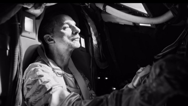 Dave Gahan de Depeche Mode se vuelve astronauta en 'Cover Me' Captura tomada de Youtube.
