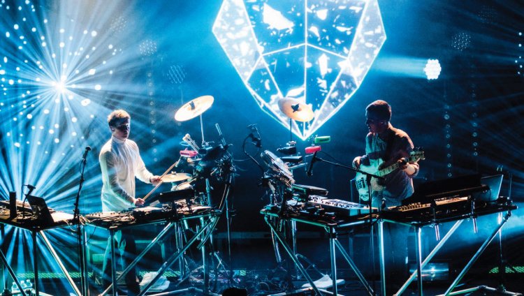 Disclosure estrena "Moog For Love", su nuevo EP "Caracal" es el nombre del más reciente álbum de Disclosure lanzado en 2015.