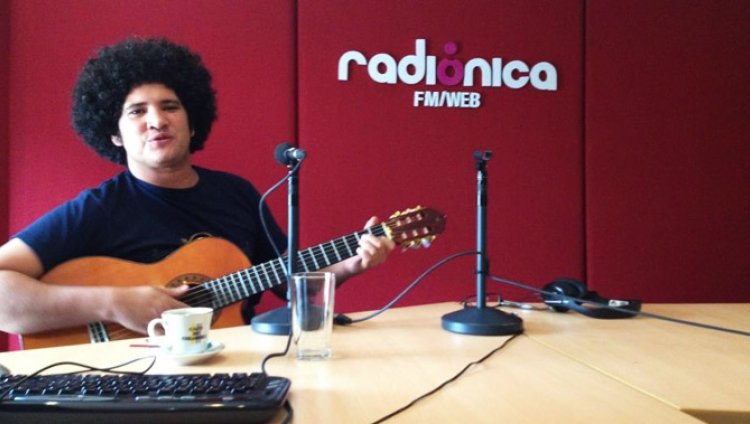 Pernett en Acústicos Radiónica Pernett en Acústicos Radiónica