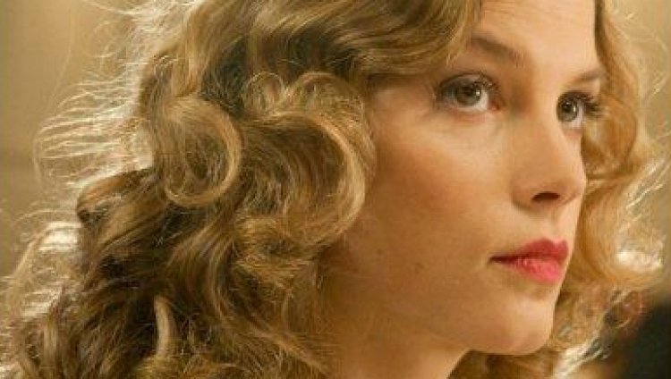 Hablamos con Sylvia Hoeks, protagonista de "La Mejor Oferta" Hablamos con Sylvia Hoeks, protagonista de "La Mejor Oferta"