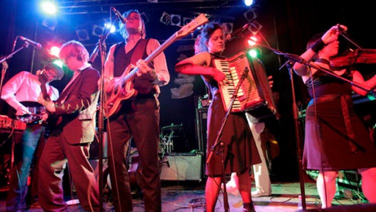 Arcade Fire: especial a las 11:30 a.m. Arcade Fire: especial a las 11:30 a.m.