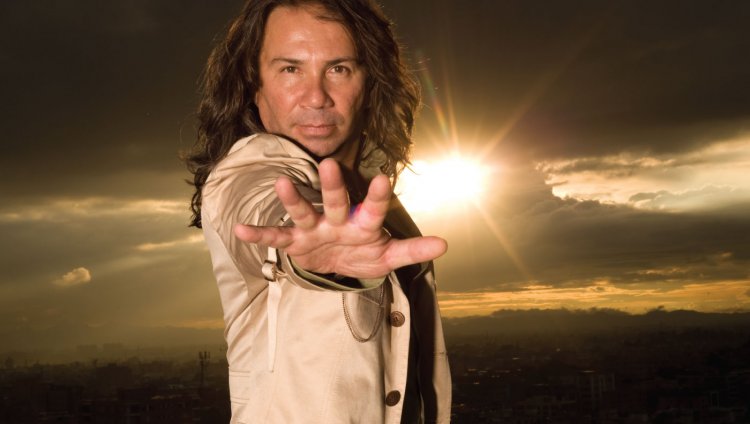 Escuchen "Vestido de cristal" de Kraken a 8 voces Elkin Ramírez, cantante de Kraken.