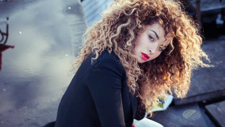 ELLA EYRE: de colaboradora a protagonista ELLA EYRE: de colaboradora a protagonista