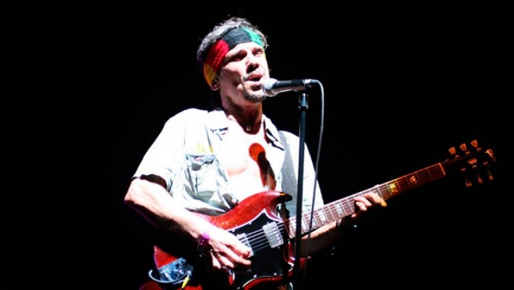 "Clandestino" de Manu Chao en Conexión Kingston "Clandestino" de Manu Chao en Conexión Kingston