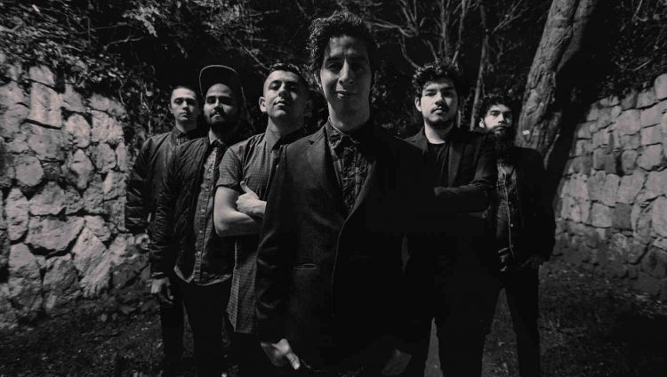 “El arte tiene que ser importante en este momento del país”: LosPetitFellas Nicolai Fella · Voz, Sebastián Panesso (Pane) · Guitarra, Cesar Henao · Batería, Nane · Teclados, Daniel Pedroza · Bajo, Juan David Villacrez · Saxofón. Foto: Cortesía de la banda