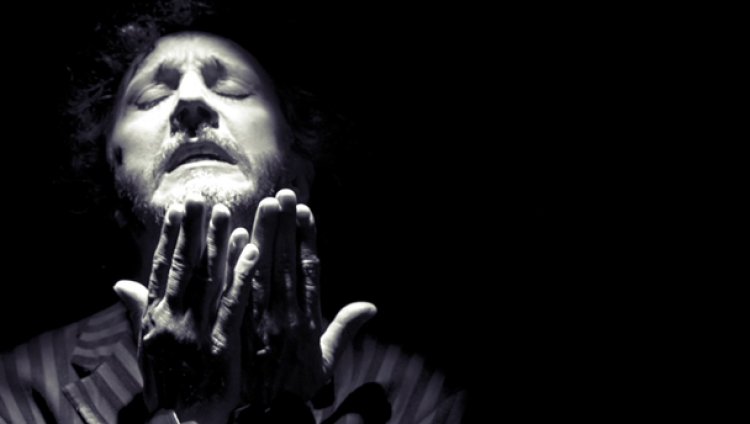 Fito le canta a Charly en su nuevo álbum: 'Rock and Roll Revolution' Fito le canta a Charly en su nuevo álbum: 'Rock and Roll Revolution'
