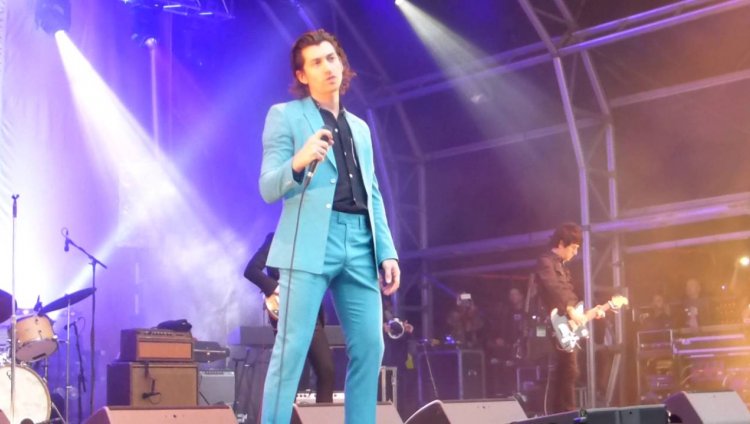 Con Mike Joyce en el público, The Last Shadow Puppets versiona a The Smiths junto a Johnny Marr Con Mike Joyce en el público, The Last Shadow Puppets versiona a The Smiths junto a Johnny Marr