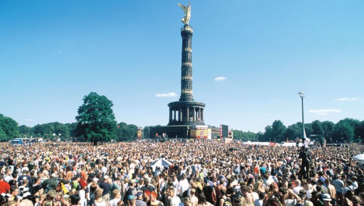 Berlín, los beats que unieron un corazón roto Love Parade en Berlín.