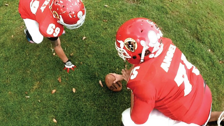 Super Bowl Radiónico con LosPetitFellas El encuentro se dio en el Parque Recreodeportivo El Salitre en Bogotá.