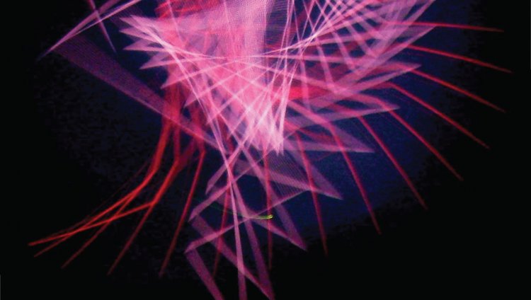 Microfónos, mixer, tornamesa y muchos cables para 240 minutos de magia rítmica. Franja Electrónica Radiónica, todos los sábados de 4 a 8 de la noche con Dahiana y Gonzalo Rodríguez.