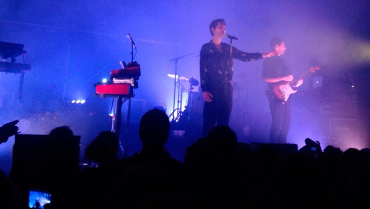 Aaron En Francia seguimos salvando el mundo: Mama Festival 2015