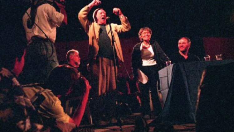 El Festival Internacional de Poesía de Medellín cumple 25 años El Festival Internacional de Poesía de Medellín cumple 25 años