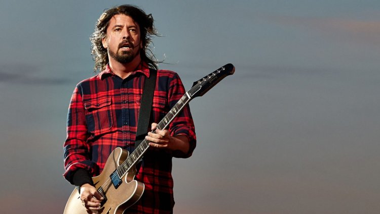 Las 11 de Dave Grohl David Eric Grohl nació el 14 de enero de 1969 en Warren, Ohio.