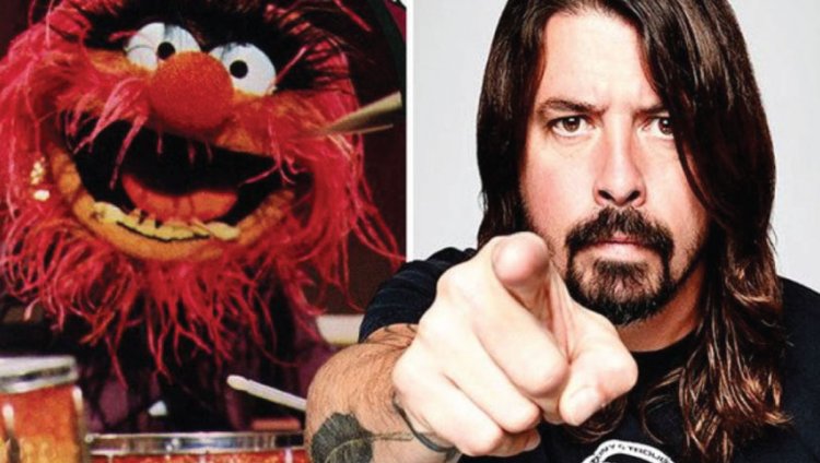 Dave Grohl y Animal de Los Muppets en una batalla musical Animal y Dave Grohl.