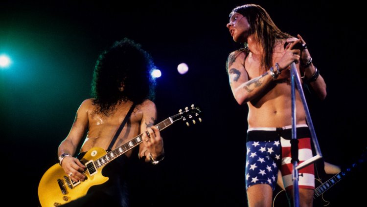 ¿Guns and Money? Guns se presentó por primera vez el 26 de marzo de 1985.