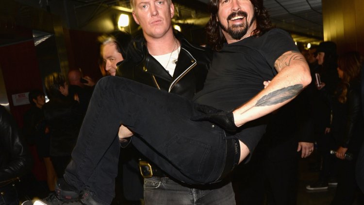 Videos musicales que cumplen 15 años Josh Homme y Dave Grohl, excompañeros en Queens Of The Stone Age.