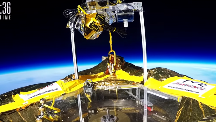 Jack White hizo que un vinilo sonara en el espacio Foto: Youtube