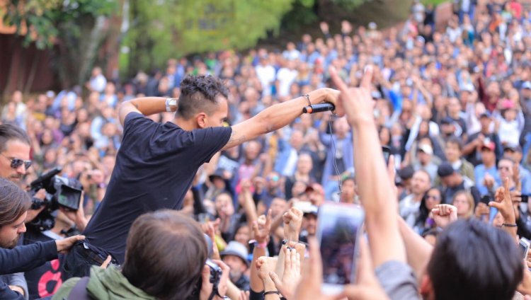 "Menos palabras, más música": La Vida Bohème en el Concierto Radiónica 2017 Fotos por Lina Botero