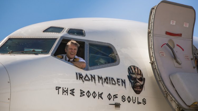 El avión de Iron Maiden se accidenta en Chile Las 20 toneladas de equipo que acompañan a la banda en su gira aún no habían sido cargadas en el aparato en el momento del accidente.