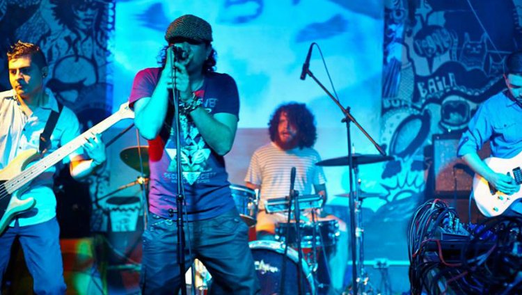 En la sala de ensayo con Jaibanakus En la sala de ensayo con Jaibanakus