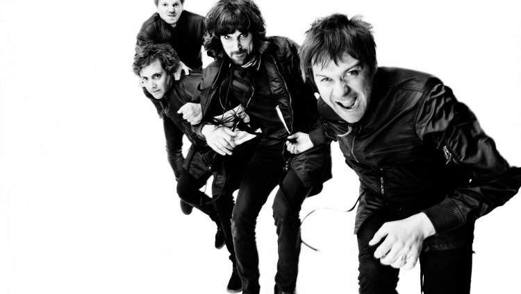 Vean a Kasabian versionando a Cypress Hill Imagen tomada de Facebook: Kasabian