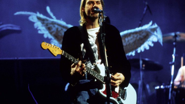 Las 11 de Kurt Cobain "Love Buzz" fue el primer sencillo lanzado por Nirvana en 1988 a través de Sub Pop.