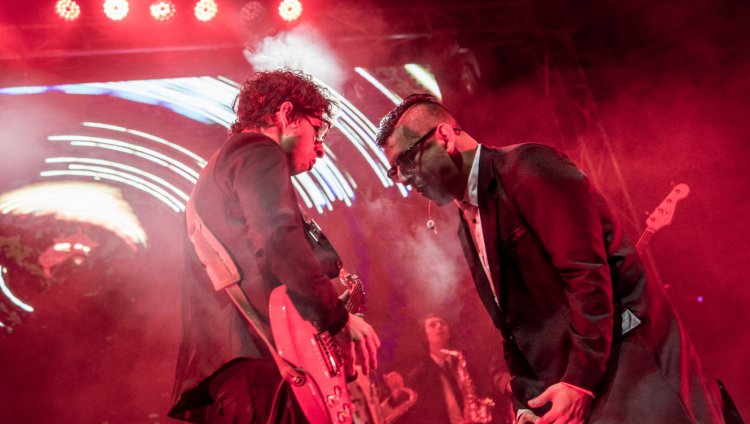 LosPetitFellas: “Formas para Perderse o I.D.E.A.S.” (Placeres extintos, escuchar discos) LosPetitFellas en el Concierto Radiónica 2015.