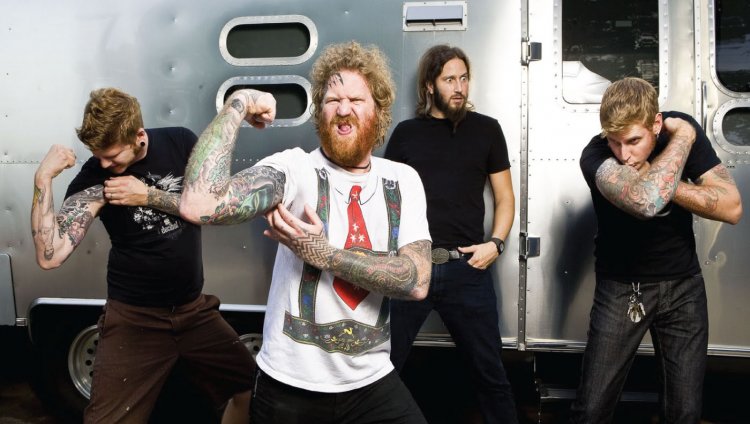 "Show Yourself" de Mastodon Mastodon está compuesta por Troy Sanders, Brent Hinds, Bill Kelliher y Brann Dailor.