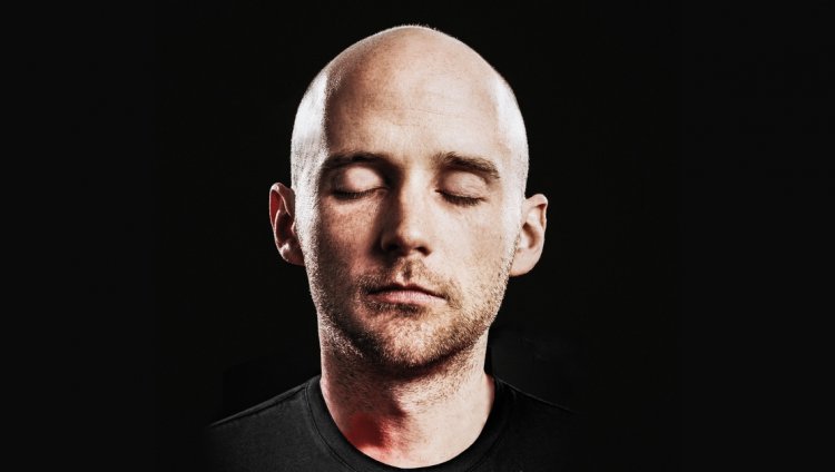 Moby comparte nuevas canciones para descarga gratuita Moby nació el 11 de septiembre de 1965.