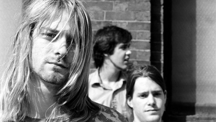 El concierto escondido de Nirvana Formación inicial de Nirvana en 1989 con Kurt Cobain, Chad Channing y Krist Novoselic