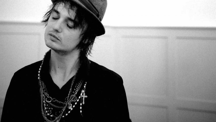 'Flags Of The Old Regime' segundo álbum de Pete Doherty Doherty pertenece a The Libertines desde 1997 y a Babyshambles desde 2003