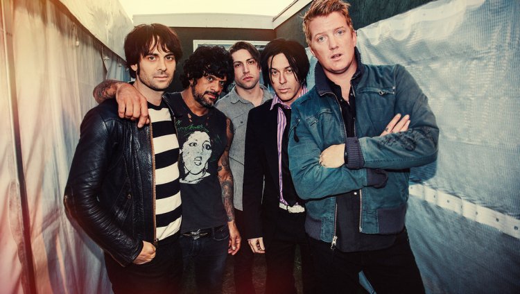Queens Of The Stone Age anda "encerrado" preparando su nuevo disco La banda norteamericana se formó en 1997