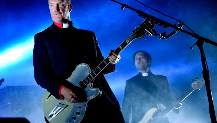 ¿Cuál es la mejor canción de Queens of the Stone Age? Queens of the stone Age en vivo. Foto tomada de www.independent.co.uk