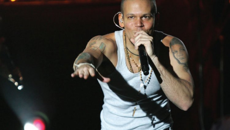 "Somos Anormales" de Residente "Somos Anormales" de Residente