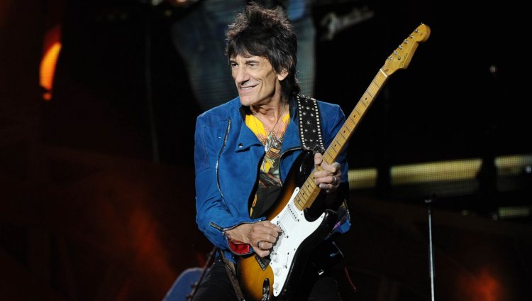 Ronnie Wood es padre a los 69 años Gracie Jane y Alice Rose son los nombres de las gemelas
