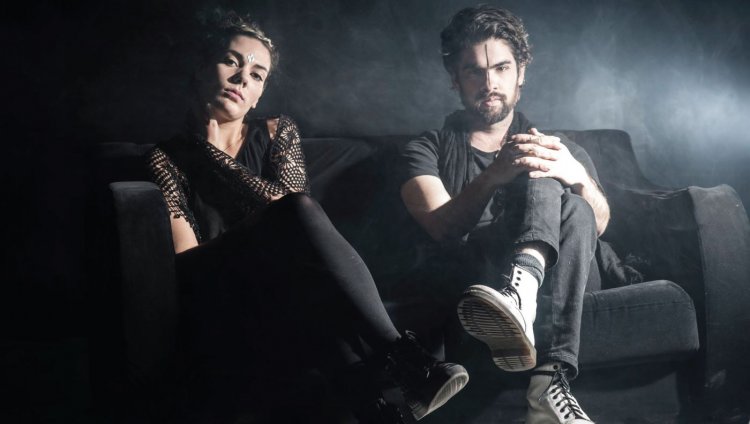Ságan haciendo historia en la radio pública norteamericana María Mónica Gutiérrez y Felipe Ortega conforman Ságan.