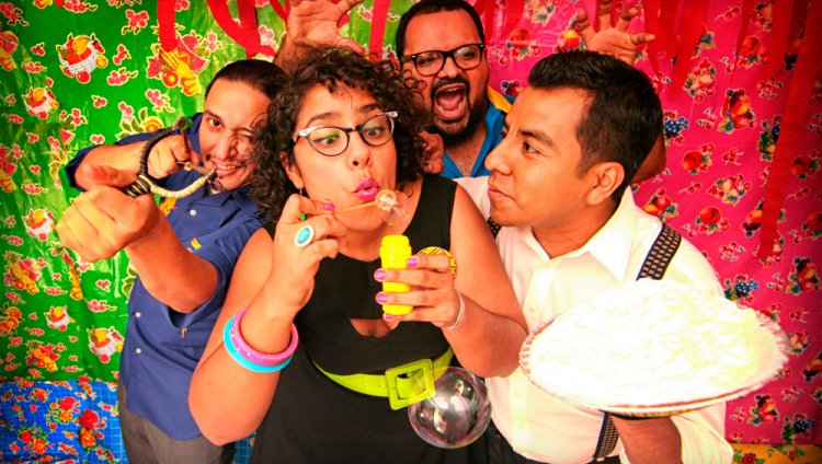 La Santa Cecilia, una revolución de sonidos latinos La Santa Cecilia, una revolución de sonidos latinos