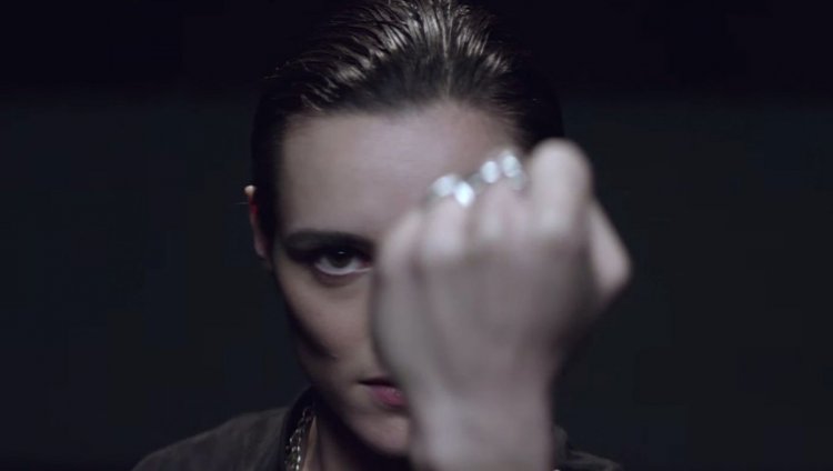 “Adore”: nuevo sencillo y vídeo de Savages Nuevo sencillo de Savages