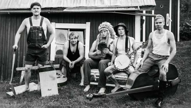 Steve'n' Seagulls ahora tocan "Thunderstruck" Steve'n' Seagulls ahora tocan "Thunderstruck"