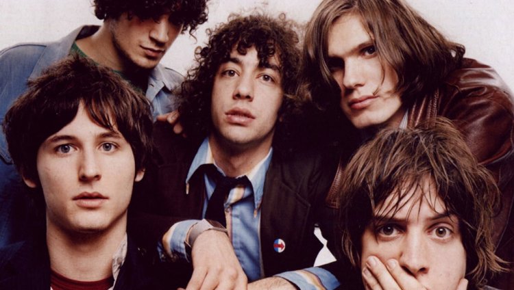 Las 11 de The Strokes Julian Casablancas, Nick Valensi, Albert Hammond, Jr., Fabrizio Moretti y Nikolai Fraiture