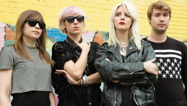 "Kiss Me When I Bleed" de White Lung "Kiss Me When I Bleed" de White Lung