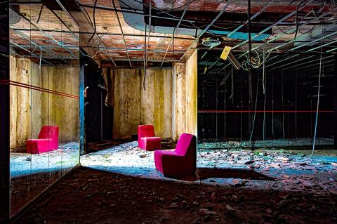 Disco Mute – Le Discoteche Abbandonate d’Italia