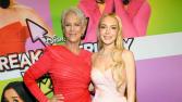 Jamie Lee Curtis fue vista bailando en la alfombra roja de ‘Otro viernes de locos’ 