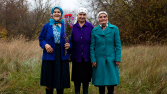 Las babushkas de Chernóbil: el grupo de mujeres que desafió la radiación y el olvido  